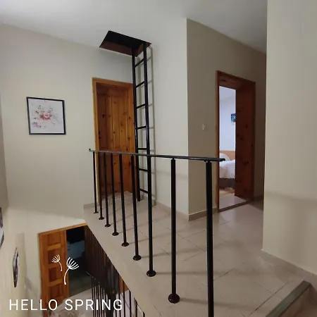 Πανσιόν Longoz 3*