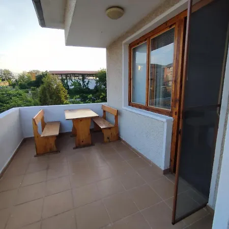 Πανσιόν Longoz Bliznatsi