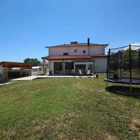 Longoz Гостевой дом 3*